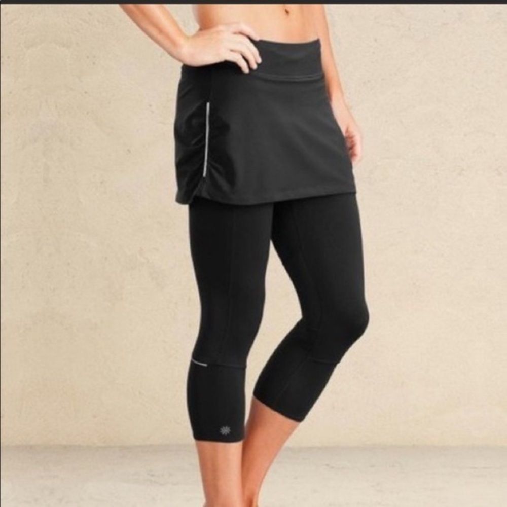 Athleta  skirt and capri leggings  black size xxs